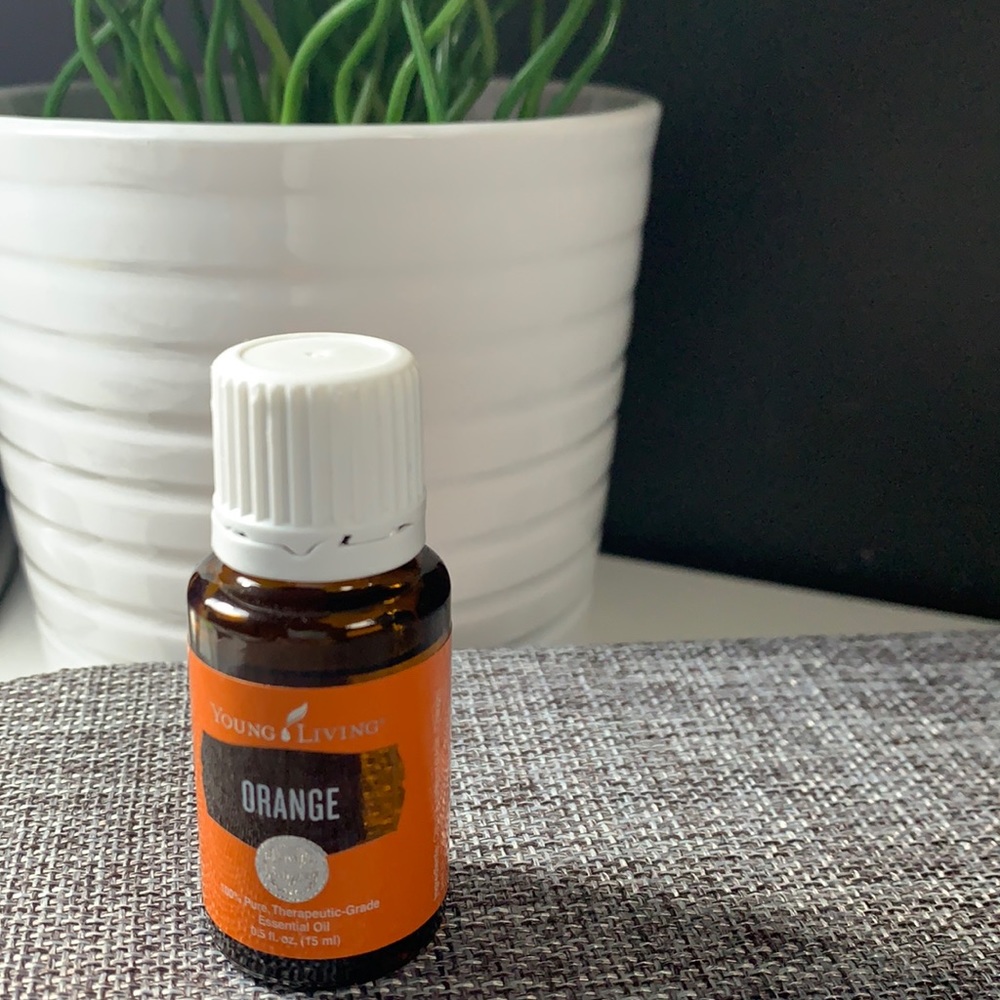 NEW Young Living orange essential oil 15mL